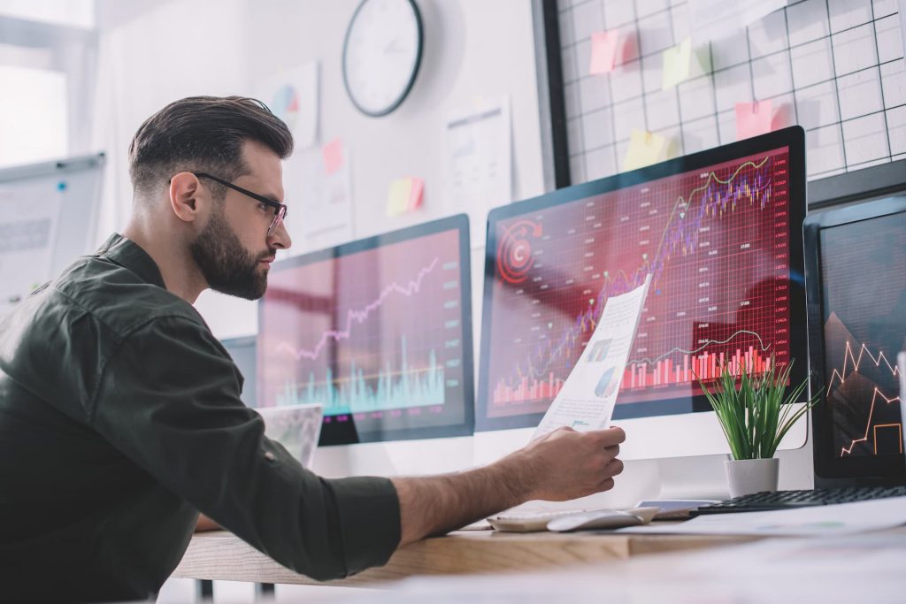 The Benefits and Considerations of IT Project Outsourcing